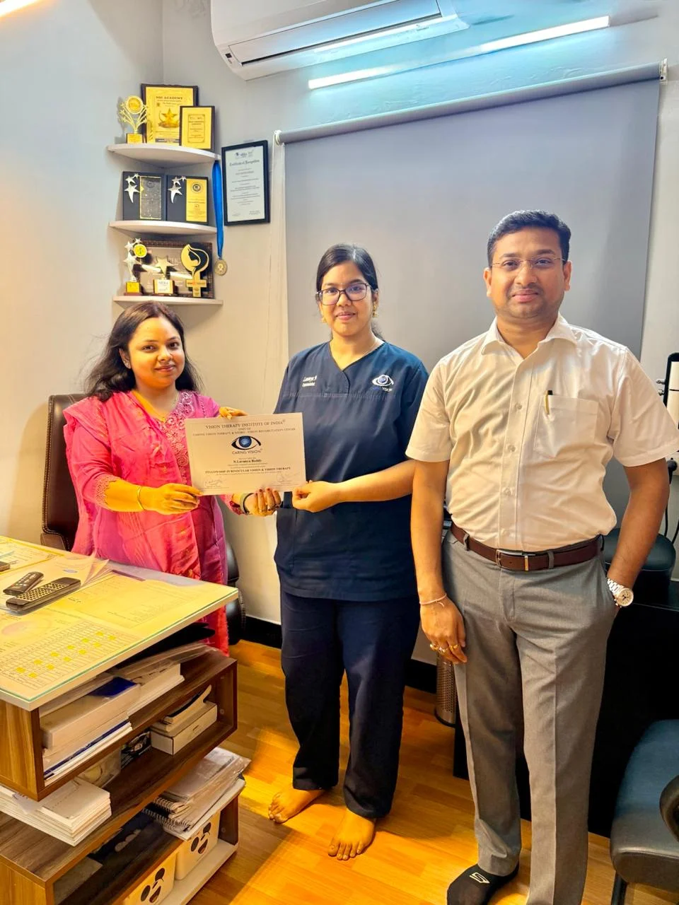 Optom. Lavanya Reddy receiving Fellowship in Binocular Vision and Vision Therapy